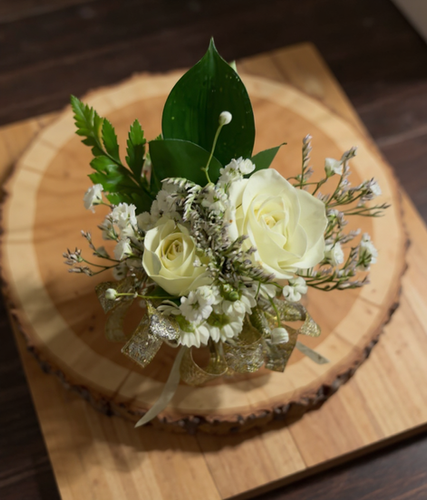 Boutonniere or Corsage (My Star and Me) | Production Site